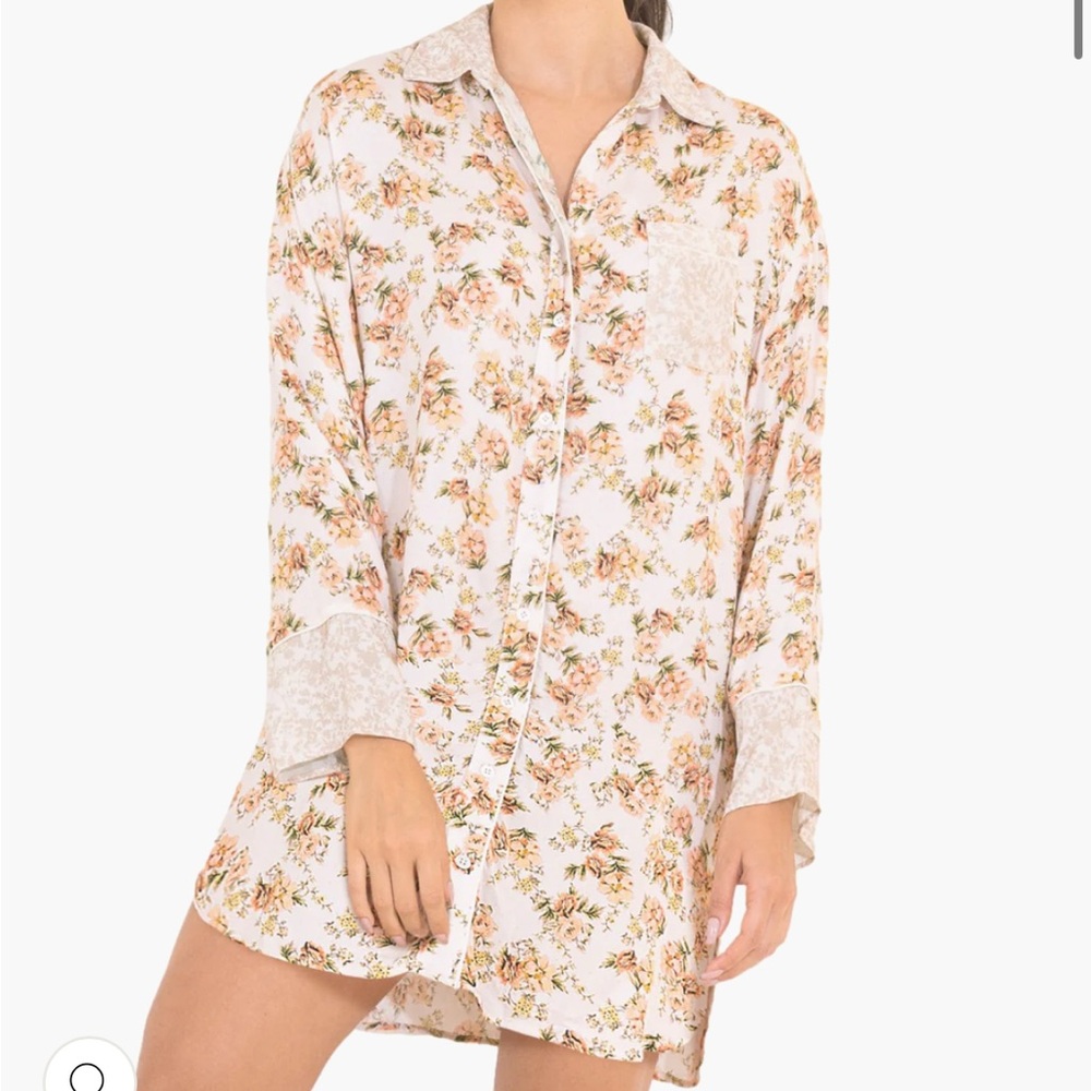 MAAJI | Cannoli Cream Sleep Shirt | Size: Medium